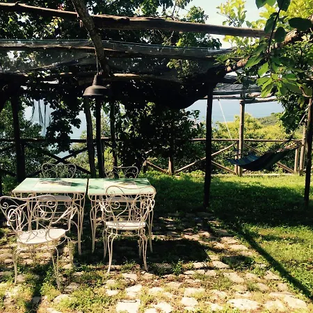 فندق مبيت وإفطار Casa Flora Vietri