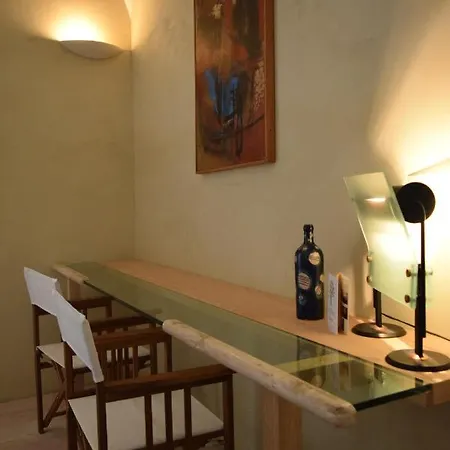 فندق مبيت وإفطار Casa Flora 4*
