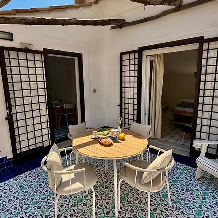 فندق مبيت وإفطار Casa Flora