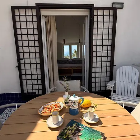 Casa Flora 4*