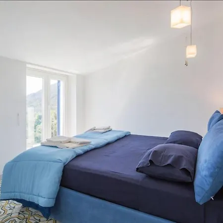 Casa Flora Bed & Breakfast 4*