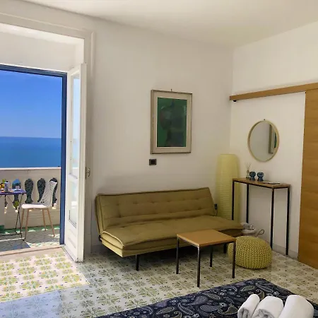 Casa Flora Bed & Breakfast *