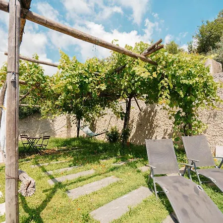 Casa Flora Bed & Breakfast