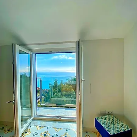 Casa Flora 4*