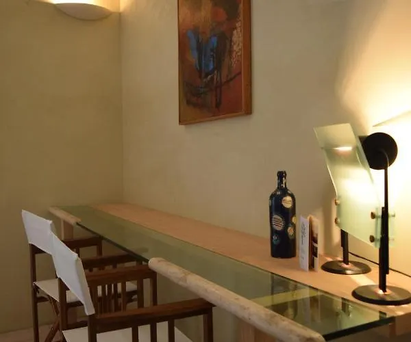ベッド・アンド・ブレックファスト Casa Flora 4*
