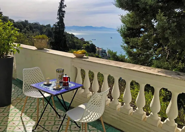 Casa Flora 4*